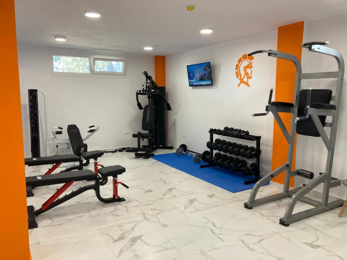 Hotel Defkalion Петра Екстериор снимка