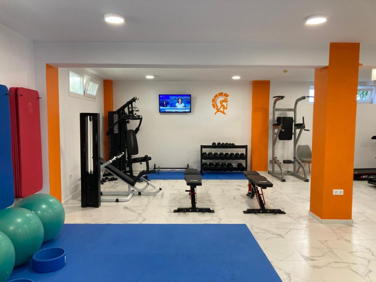 Hotel Defkalion Петра Екстериор снимка