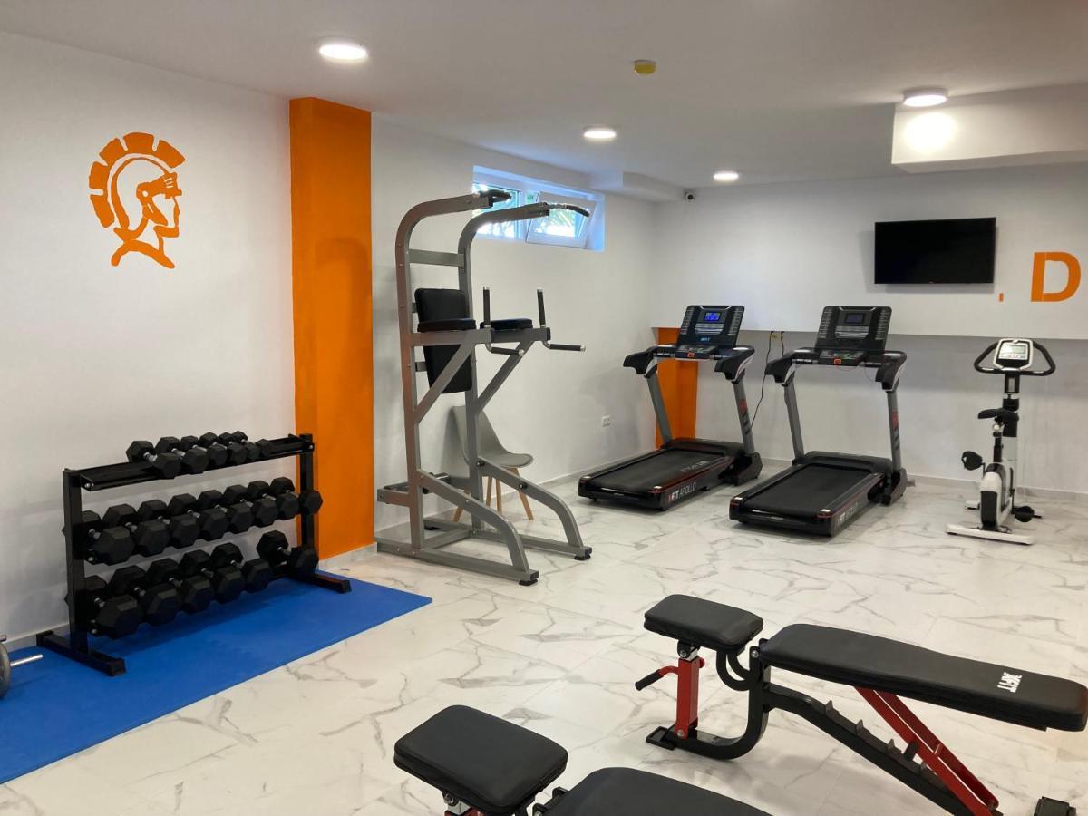 Hotel Defkalion Петра Екстериор снимка