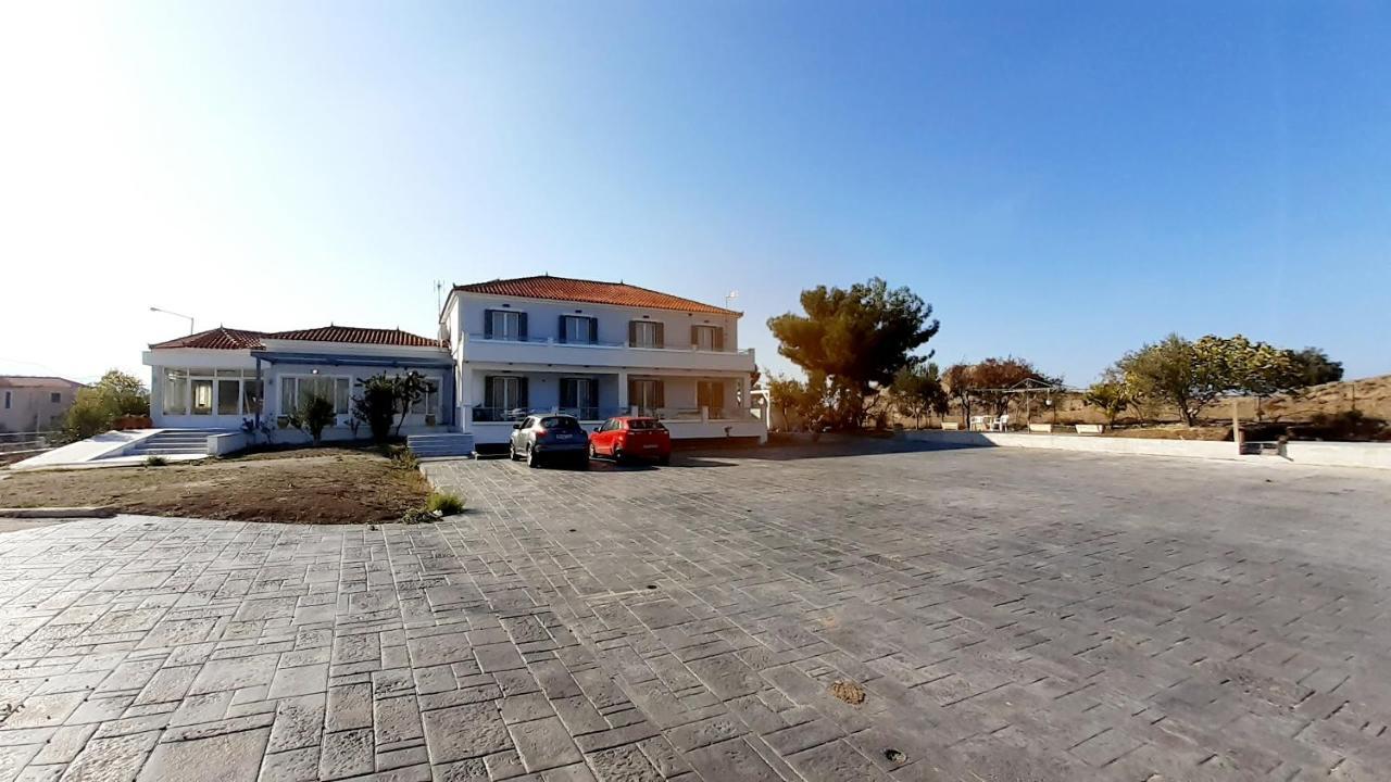 Hotel Defkalion Петра Екстериор снимка
